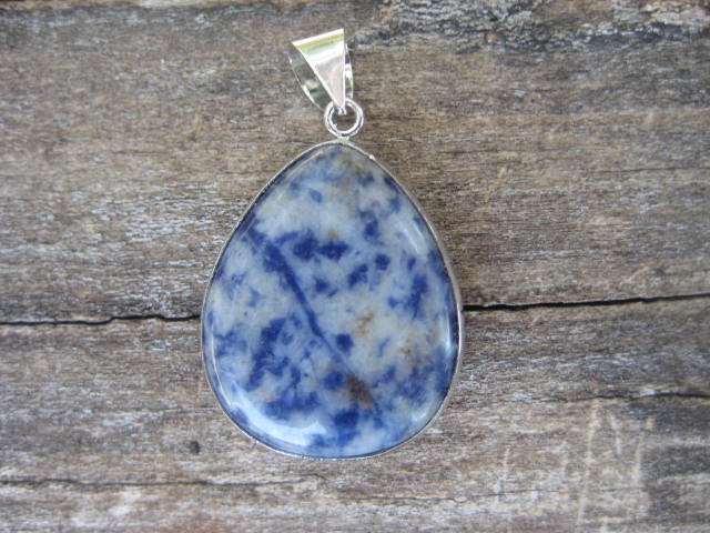 Sodalite Pendant access to subconcious and intuitive ablility, enhanced mental performance, deeped intuition 2477